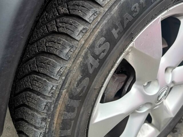 Черный Ниссан Жук, объемом двигателя 1.5 л и пробегом 222 тыс. км за 9200 $, фото 7 на Automoto.ua