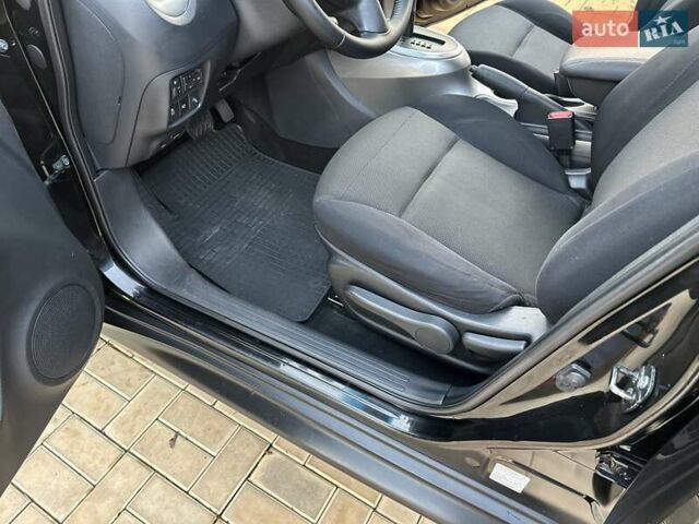 Черный Ниссан Жук, объемом двигателя 1.6 л и пробегом 117 тыс. км за 9900 $, фото 55 на Automoto.ua