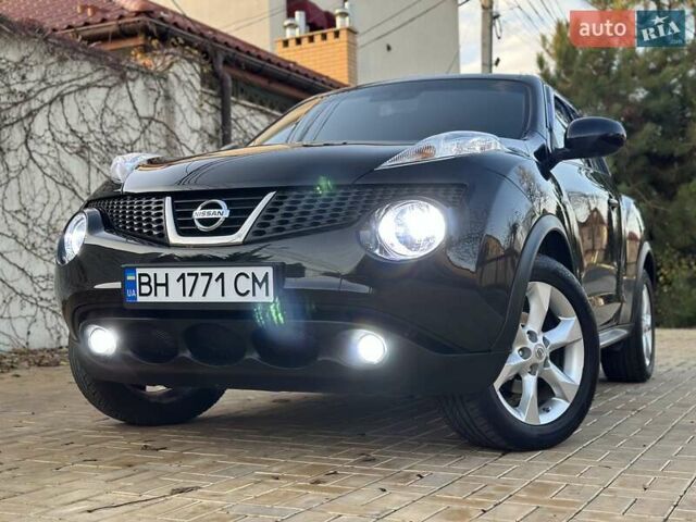 Черный Ниссан Жук, объемом двигателя 1.6 л и пробегом 117 тыс. км за 9900 $, фото 5 на Automoto.ua