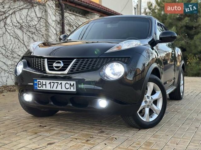 Черный Ниссан Жук, объемом двигателя 1.6 л и пробегом 117 тыс. км за 9900 $, фото 4 на Automoto.ua