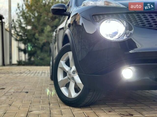 Черный Ниссан Жук, объемом двигателя 1.6 л и пробегом 117 тыс. км за 9900 $, фото 10 на Automoto.ua