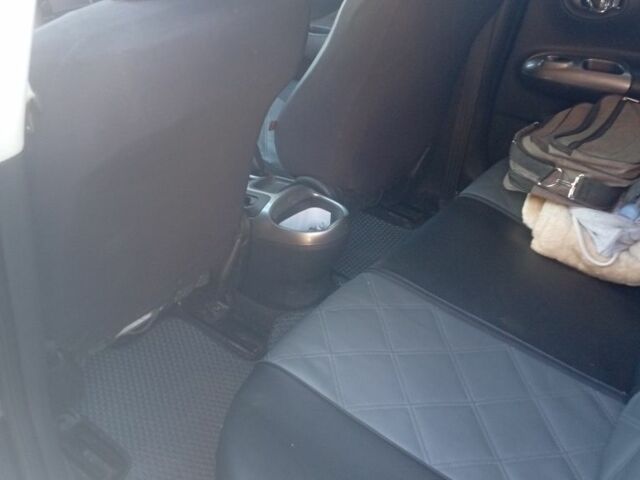 Черный Ниссан Жук, объемом двигателя 1.5 л и пробегом 280 тыс. км за 8588 $, фото 5 на Automoto.ua