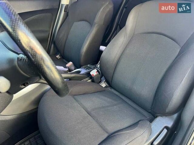 Черный Ниссан Жук, объемом двигателя 1.6 л и пробегом 115 тыс. км за 10030 $, фото 32 на Automoto.ua