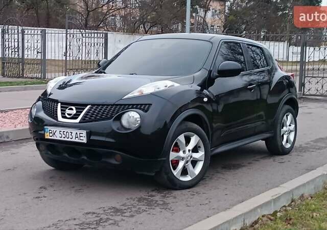 Черный Ниссан Жук, объемом двигателя 1.5 л и пробегом 163 тыс. км за 8250 $, фото 6 на Automoto.ua