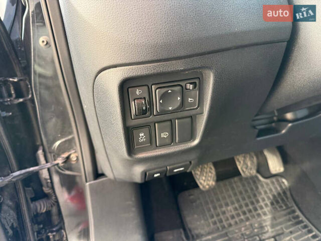 Черный Ниссан Жук, объемом двигателя 1.6 л и пробегом 187 тыс. км за 7900 $, фото 15 на Automoto.ua