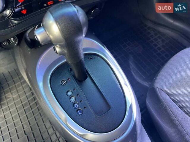 Черный Ниссан Жук, объемом двигателя 1.6 л и пробегом 115 тыс. км за 10030 $, фото 37 на Automoto.ua