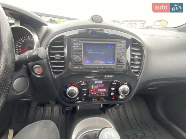 Черный Ниссан Жук, объемом двигателя 1.6 л и пробегом 120 тыс. км за 8300 $, фото 10 на Automoto.ua