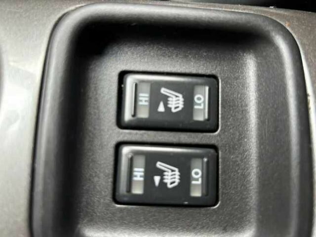 Черный Ниссан Жук, объемом двигателя 1.6 л и пробегом 115 тыс. км за 6500 $, фото 11 на Automoto.ua