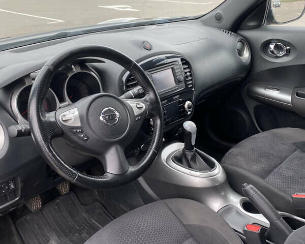 Черный Ниссан Жук, объемом двигателя 1.6 л и пробегом 120 тыс. км за 8300 $, фото 6 на Automoto.ua