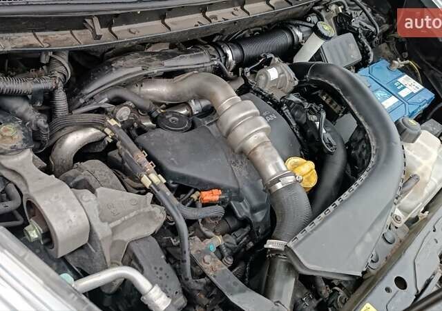 Черный Ниссан Жук, объемом двигателя 1.5 л и пробегом 163 тыс. км за 8250 $, фото 63 на Automoto.ua