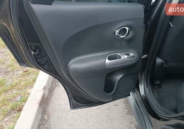 Черный Ниссан Жук, объемом двигателя 1.5 л и пробегом 163 тыс. км за 8250 $, фото 51 на Automoto.ua