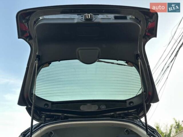 Черный Ниссан Жук, объемом двигателя 1.6 л и пробегом 117 тыс. км за 9900 $, фото 68 на Automoto.ua