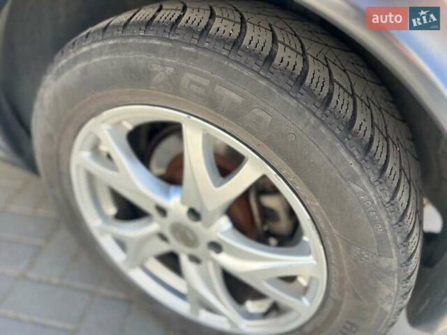 Черный Ниссан Жук, объемом двигателя 1.6 л и пробегом 115 тыс. км за 10030 $, фото 14 на Automoto.ua