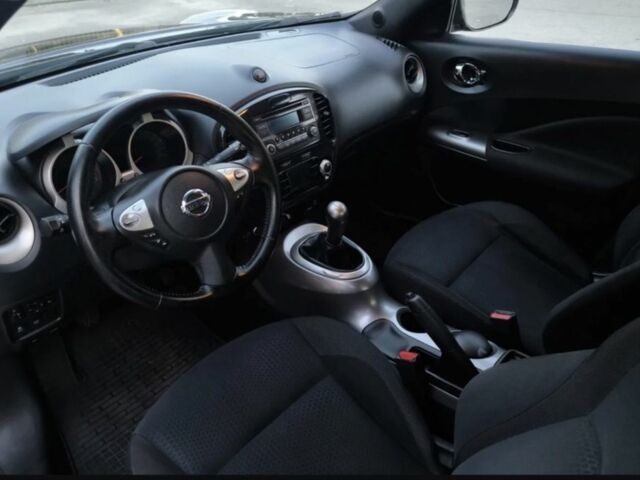 Черный Ниссан Жук, объемом двигателя 1.6 л и пробегом 153 тыс. км за 9500 $, фото 9 на Automoto.ua