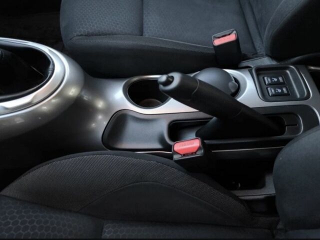 Черный Ниссан Жук, объемом двигателя 1.6 л и пробегом 153 тыс. км за 9500 $, фото 12 на Automoto.ua