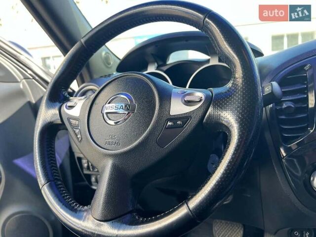 Черный Ниссан Жук, объемом двигателя 1.6 л и пробегом 115 тыс. км за 10030 $, фото 40 на Automoto.ua