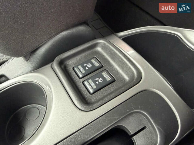 Черный Ниссан Жук, объемом двигателя 1.5 л и пробегом 184 тыс. км за 9300 $, фото 62 на Automoto.ua