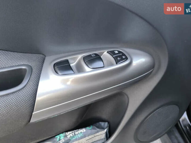 Черный Ниссан Жук, объемом двигателя 1.6 л и пробегом 153 тыс. км за 9500 $, фото 6 на Automoto.ua