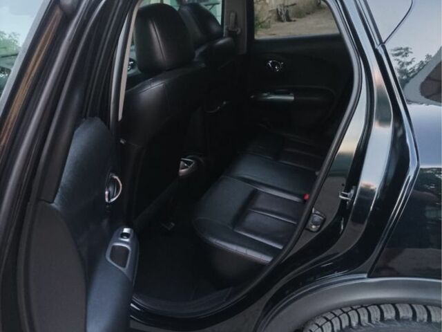 Черный Ниссан Жук, объемом двигателя 1.6 л и пробегом 160 тыс. км за 9150 $, фото 4 на Automoto.ua