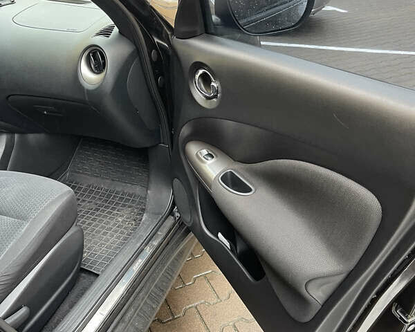 Черный Ниссан Жук, объемом двигателя 1.6 л и пробегом 270 тыс. км за 8500 $, фото 5 на Automoto.ua