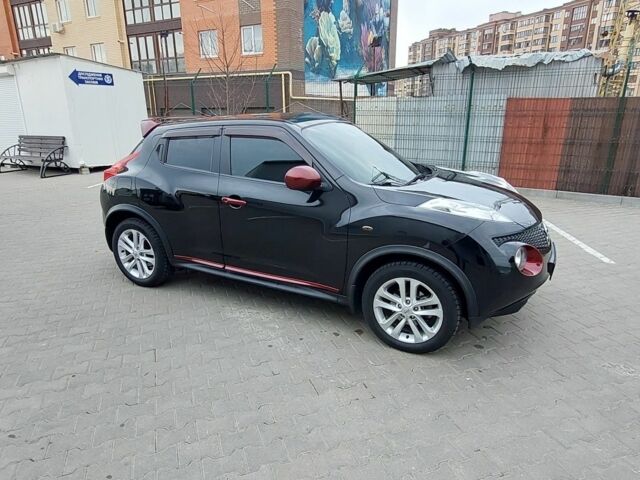 Черный Ниссан Жук, объемом двигателя 1.6 л и пробегом 124 тыс. км за 10700 $, фото 5 на Automoto.ua