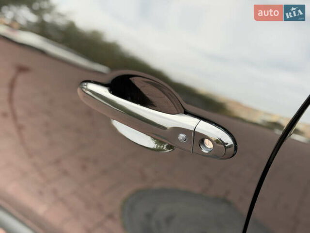 Черный Ниссан Жук, объемом двигателя 1.5 л и пробегом 184 тыс. км за 9300 $, фото 14 на Automoto.ua