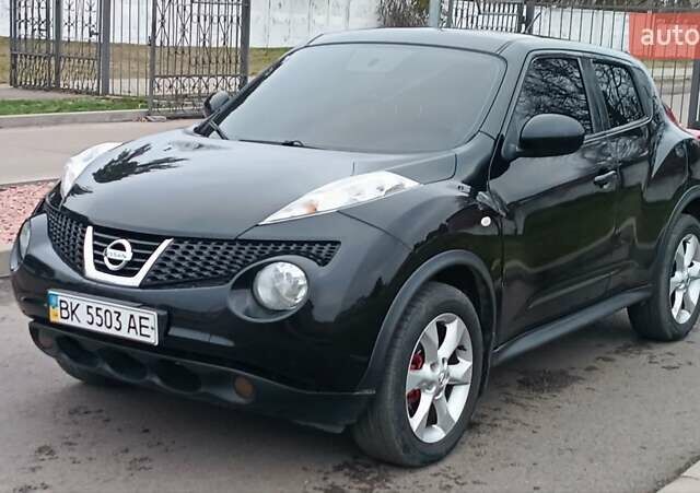 Черный Ниссан Жук, объемом двигателя 1.5 л и пробегом 163 тыс. км за 8250 $, фото 14 на Automoto.ua
