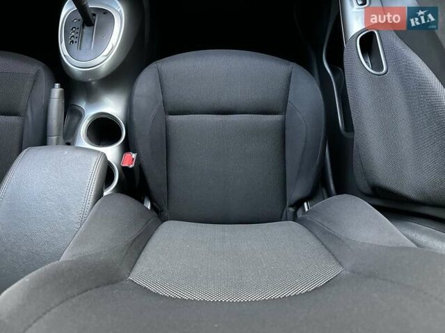 Черный Ниссан Жук, объемом двигателя 1.6 л и пробегом 117 тыс. км за 9900 $, фото 28 на Automoto.ua