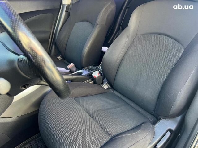 Черный Ниссан Жук, объемом двигателя 1.6 л и пробегом 115 тыс. км за 10030 $, фото 32 на Automoto.ua