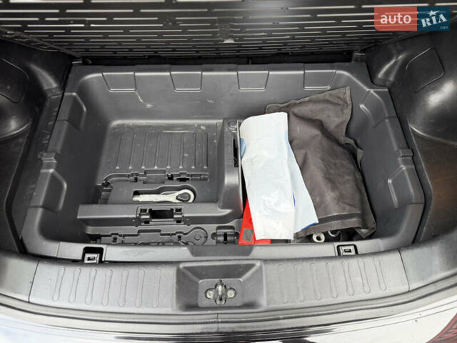 Черный Ниссан Жук, объемом двигателя 1.5 л и пробегом 184 тыс. км за 9300 $, фото 37 на Automoto.ua