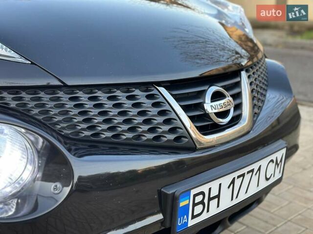 Черный Ниссан Жук, объемом двигателя 1.6 л и пробегом 117 тыс. км за 9900 $, фото 9 на Automoto.ua