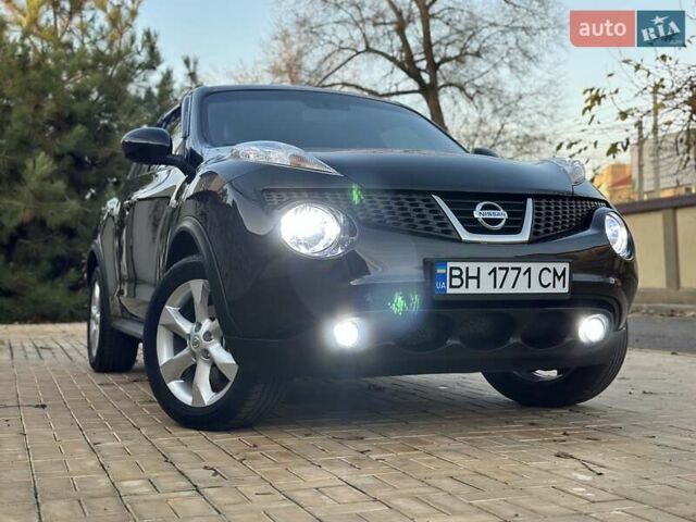 Черный Ниссан Жук, объемом двигателя 1.6 л и пробегом 117 тыс. км за 9900 $, фото 1 на Automoto.ua