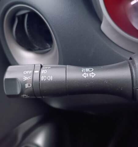 Черный Ниссан Жук, объемом двигателя 1.5 л и пробегом 163 тыс. км за 8250 $, фото 73 на Automoto.ua