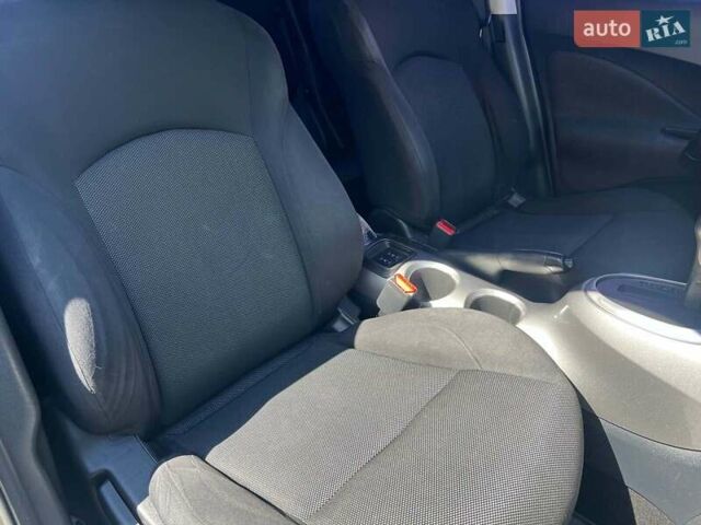 Черный Ниссан Жук, объемом двигателя 1.6 л и пробегом 115 тыс. км за 10030 $, фото 26 на Automoto.ua