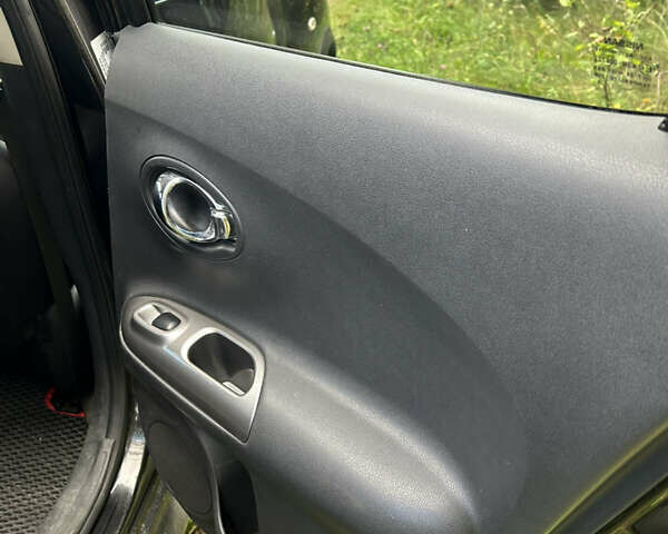 Черный Ниссан Жук, объемом двигателя 1.46 л и пробегом 160 тыс. км за 7550 $, фото 7 на Automoto.ua