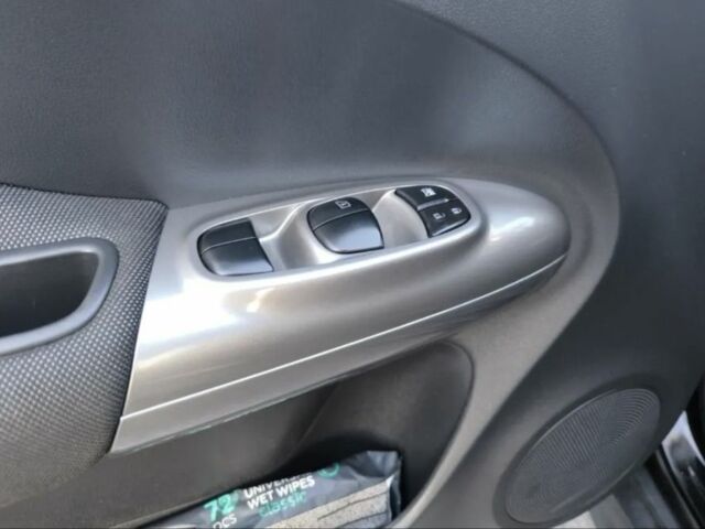 Черный Ниссан Жук, объемом двигателя 1.6 л и пробегом 153 тыс. км за 9500 $, фото 13 на Automoto.ua