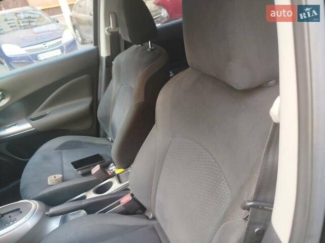 Черный Ниссан Жук, объемом двигателя 1.6 л и пробегом 151 тыс. км за 8998 $, фото 42 на Automoto.ua