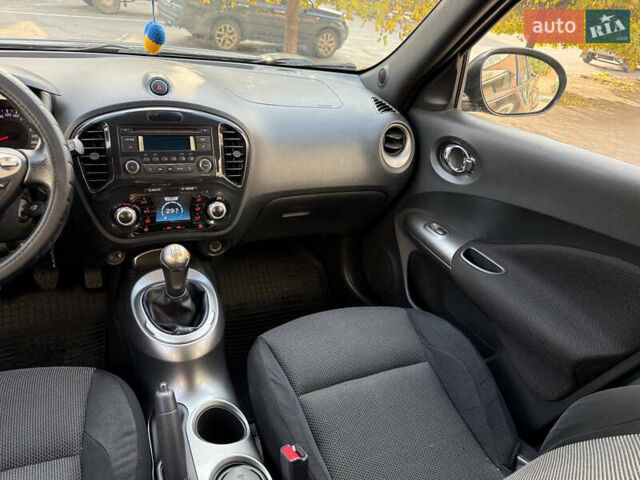 Черный Ниссан Жук, объемом двигателя 1.6 л и пробегом 187 тыс. км за 7900 $, фото 21 на Automoto.ua