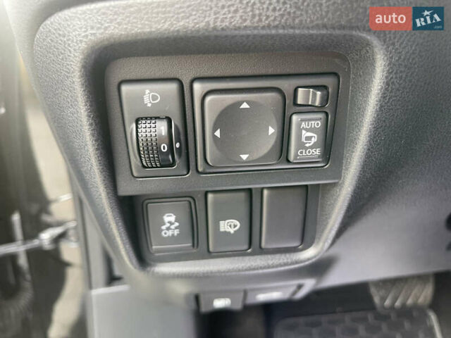 Черный Ниссан Жук, объемом двигателя 1.6 л и пробегом 159 тыс. км за 9500 $, фото 11 на Automoto.ua