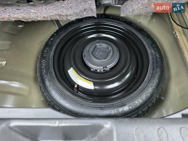 Черный Ниссан Жук, объемом двигателя 1.6 л и пробегом 105 тыс. км за 9499 $, фото 110 на Automoto.ua