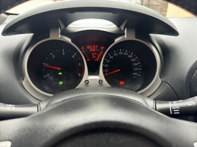 Черный Ниссан Жук, объемом двигателя 1.5 л и пробегом 188 тыс. км за 9700 $, фото 8 на Automoto.ua