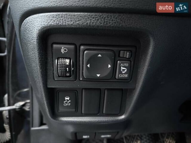 Черный Ниссан Жук, объемом двигателя 1.5 л и пробегом 240 тыс. км за 9000 $, фото 13 на Automoto.ua