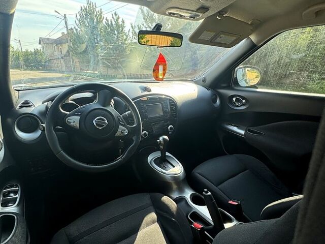 Чорний Ніссан Жук, об'ємом двигуна 1.6 л та пробігом 195 тис. км за 7500 $, фото 7 на Automoto.ua