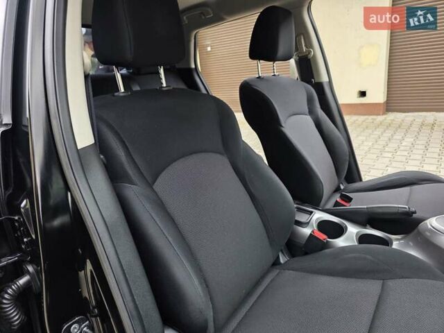 Черный Ниссан Жук, объемом двигателя 1.6 л и пробегом 105 тыс. км за 9499 $, фото 80 на Automoto.ua