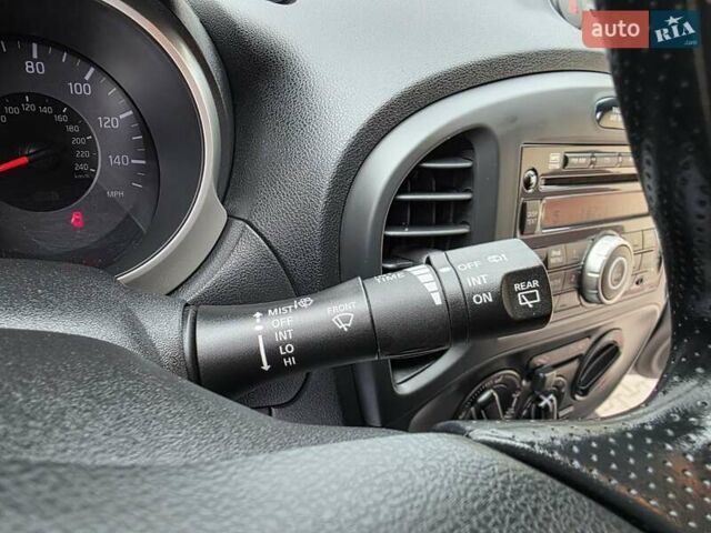 Черный Ниссан Жук, объемом двигателя 1.6 л и пробегом 105 тыс. км за 9499 $, фото 67 на Automoto.ua