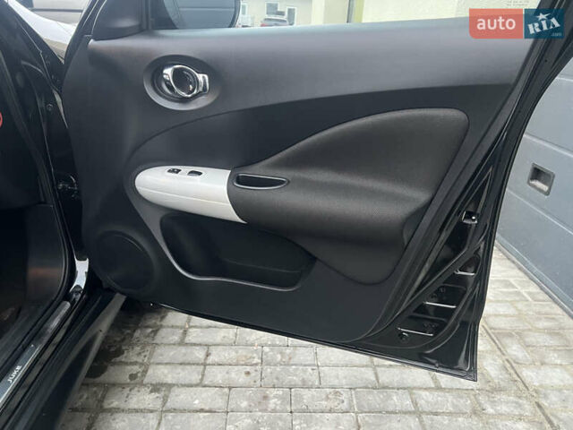 Черный Ниссан Жук, объемом двигателя 1.6 л и пробегом 190 тыс. км за 10850 $, фото 20 на Automoto.ua