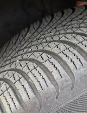 Черный Ниссан Жук, объемом двигателя 1.6 л и пробегом 170 тыс. км за 11000 $, фото 4 на Automoto.ua