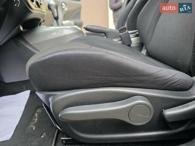 Черный Ниссан Жук, объемом двигателя 1.6 л и пробегом 105 тыс. км за 9499 $, фото 71 на Automoto.ua