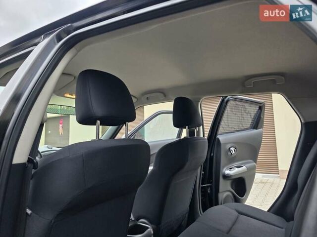 Черный Ниссан Жук, объемом двигателя 1.6 л и пробегом 105 тыс. км за 9499 $, фото 94 на Automoto.ua