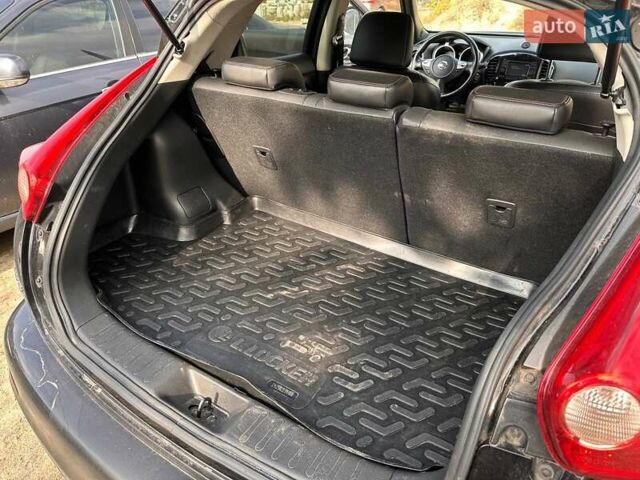 Черный Ниссан Жук, объемом двигателя 1.62 л и пробегом 78 тыс. км за 12000 $, фото 1 на Automoto.ua